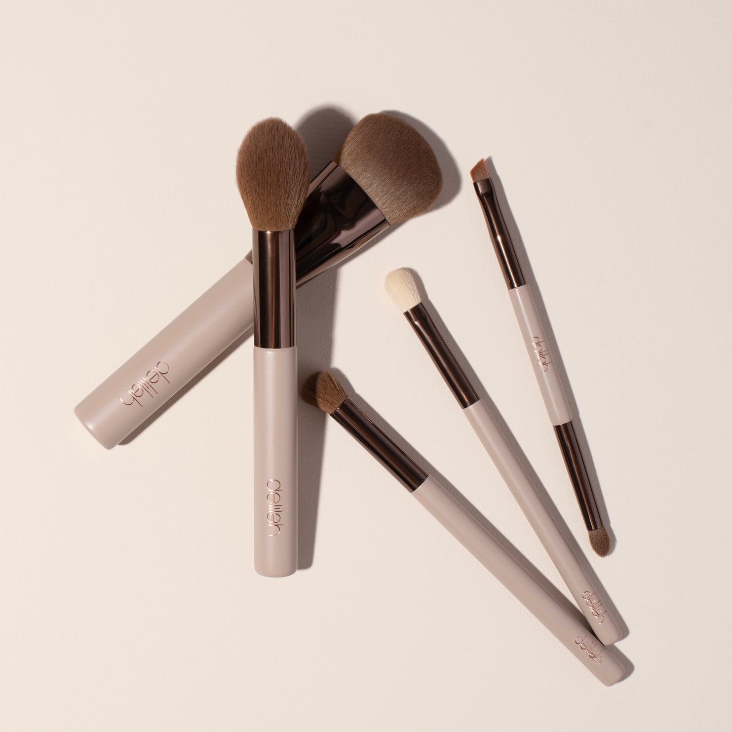 Delilah Eyeshadow Brush